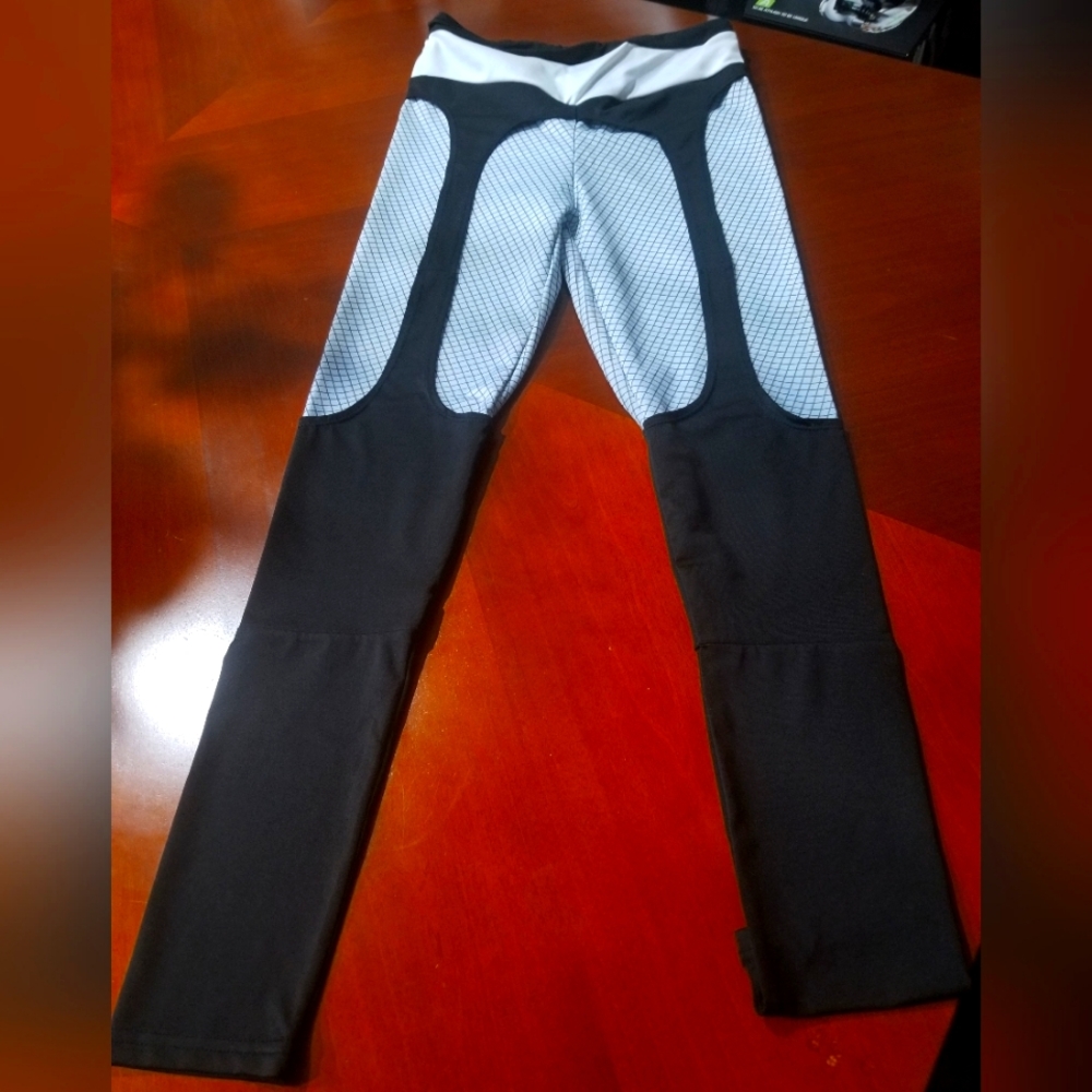 Cute and sexy workout leggings  | Black & Red | New without tags | S